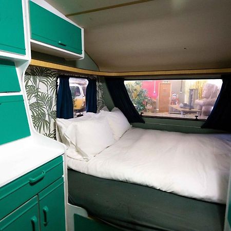 Towed Town Camping บริสตอล ภายนอก รูปภาพ